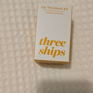 Lip Treatment Kit  From The Jilly Box